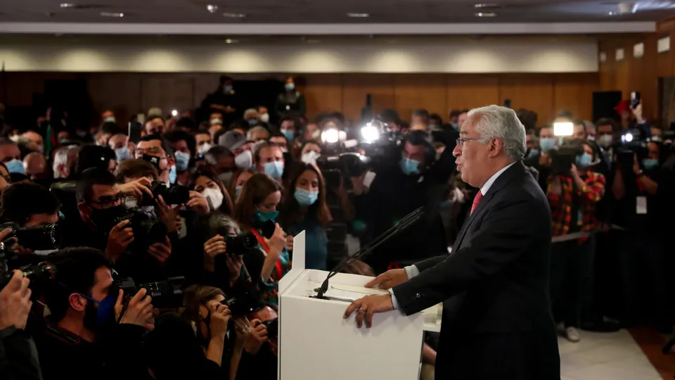 Maioria absoluta do PS há (quase) um ano. O que dizem os partidos?