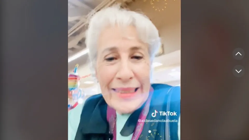 Avó do TikTok e a liberdade do divórcio. "Não foi fácil, mas estou feliz"