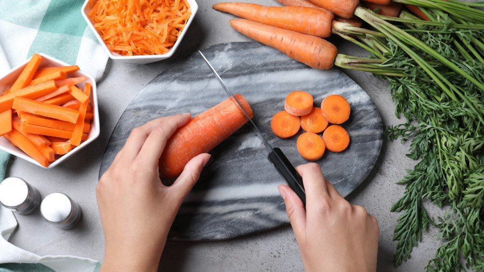 'Matar' a fome sem consumir muitas calorias? Aposte nestes 30 alimentos