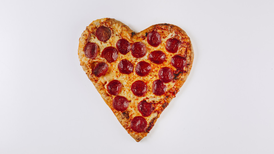 Tão romântica! A nova pizza da Domino's tem forma de coração
