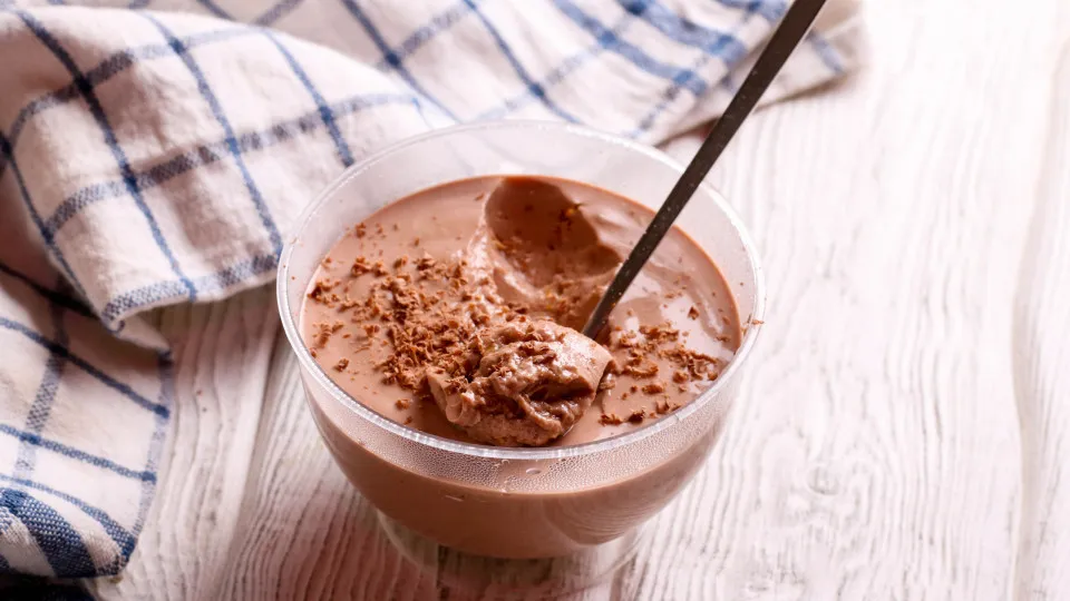 Atenção, fãs de mousse de chocolate. Esta versão é saudável (e bem fácil)