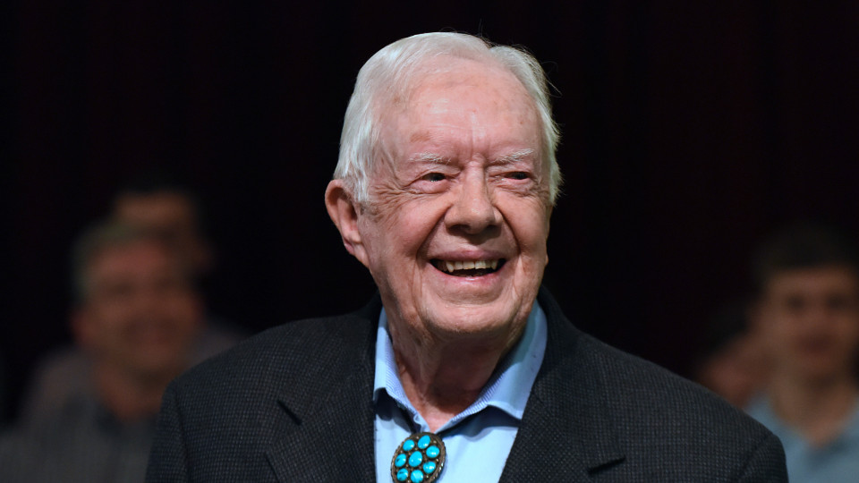 Ex-presidente Jimmy Carter decidiu "passar o tempo que lhe resta em casa"