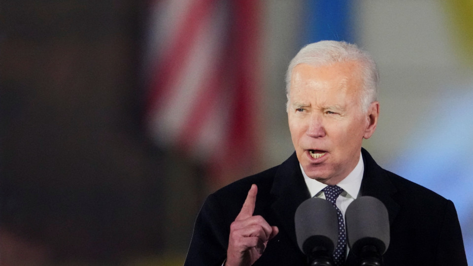 Biden pede fim de "violência sem sentido" 25 anos após caso de Columbine