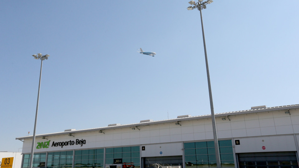 Petição em defesa do Aeroporto de Beja junta 2.000 assinaturas