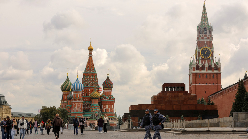Rússia atribui mais passaportes nas zonas ocupadas para presidenciais