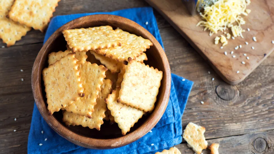 Com doce, queijo ou o que quiser. Estas bolachas crocantes dão com tudo