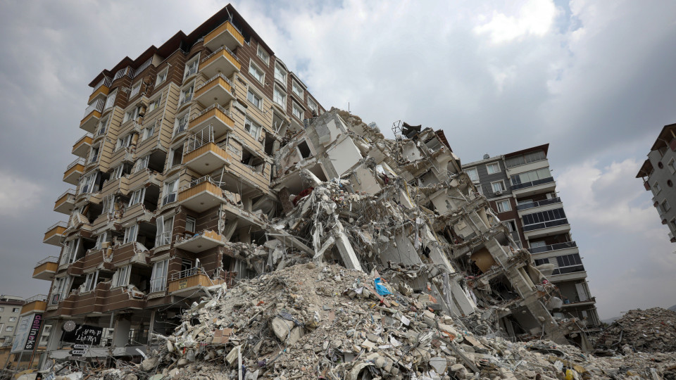 ONU alerta para milhões de afetados por sismos na Turquia e Síria