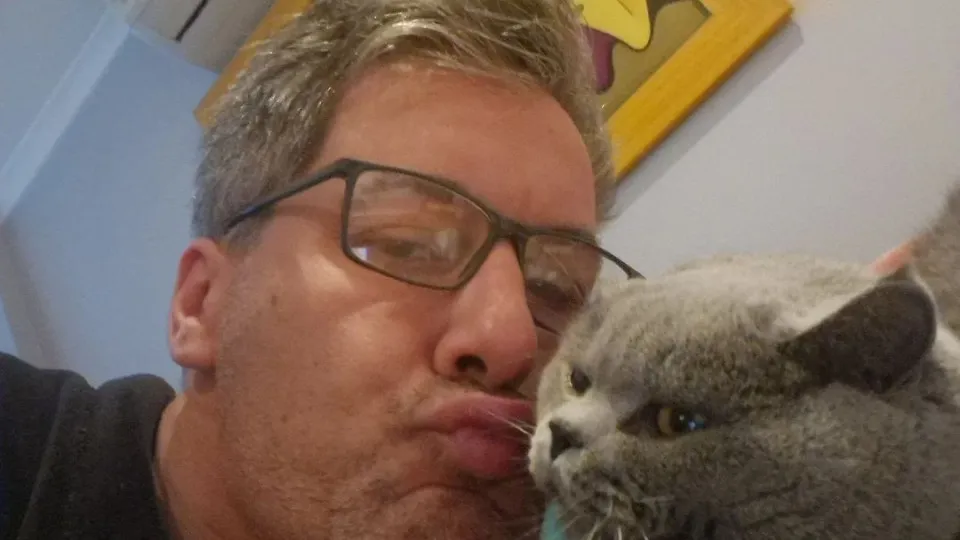 Bruno de Carvalho. Em rumores de separação, a "sessão de namoro" com gato