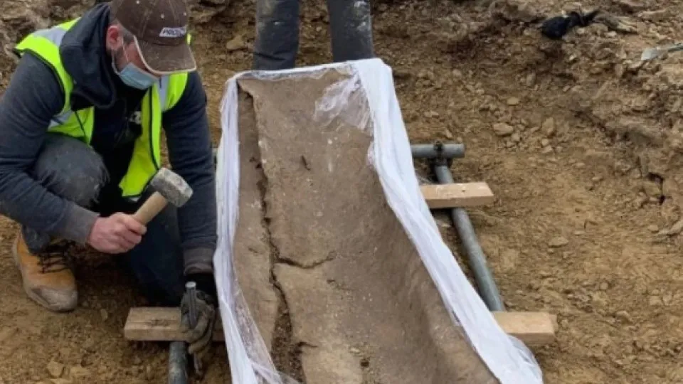 Descoberto cemitério com mais de 1.600 anos no Reino Unido