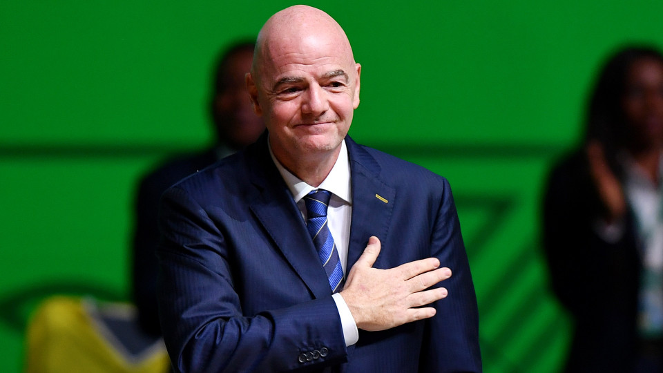 Presidente da FIFA abandona Mundial'2023 e é acusado de hipocrisia