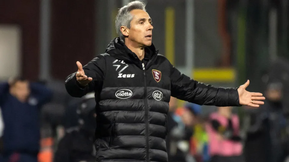 Salernitana desperdiça a dobrar e Paulo Sousa faz hat-trick... de empates