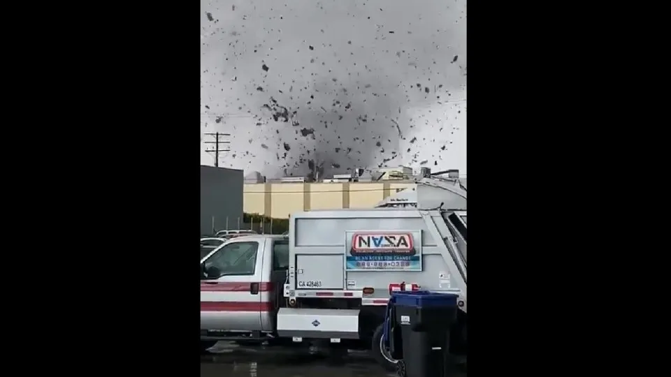 Vídeo. Cidade de Los Angeles atingida pelo tornado mais forte desde 1983