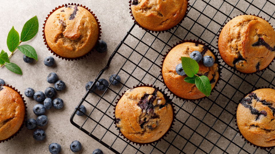 Está na hora do lanche? Faça estes muffins rápidos na 'air fryer'