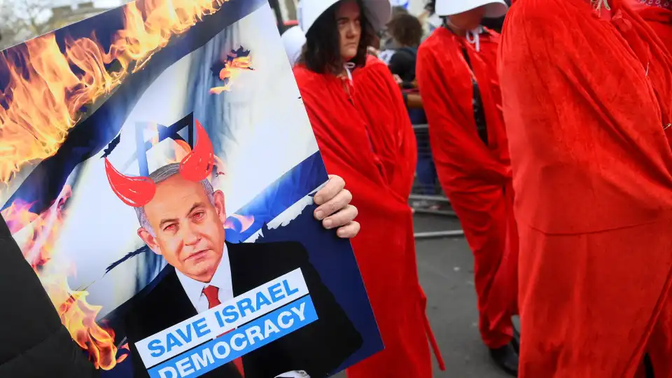 Netanyahu encontrou-se com Sunak e Londres protestou. Eis as imagens