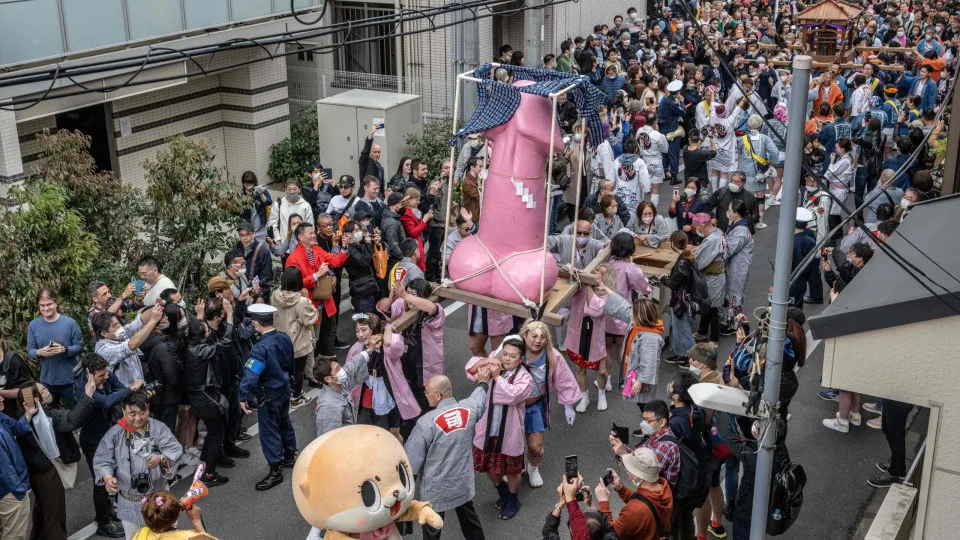 Japoneses celebram Festival do Pénis para consciencializar sobre doenças