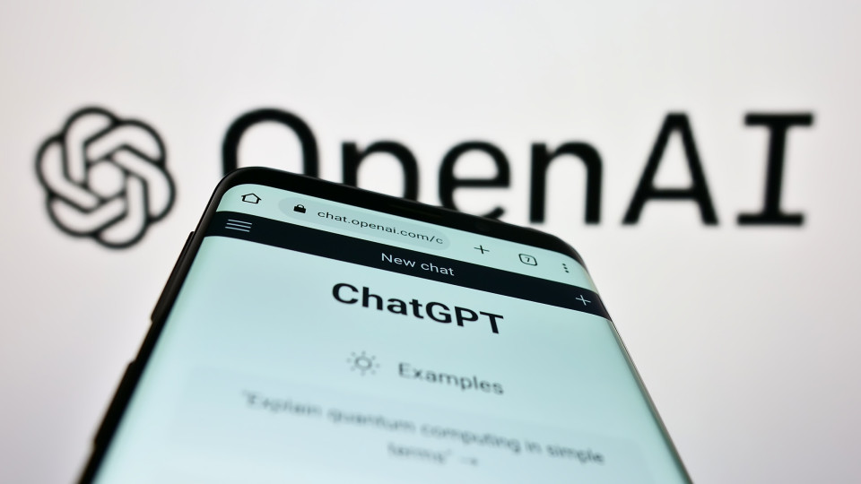 Empresa do ChatGPT cria aplicação para garantir privacidade às empresas