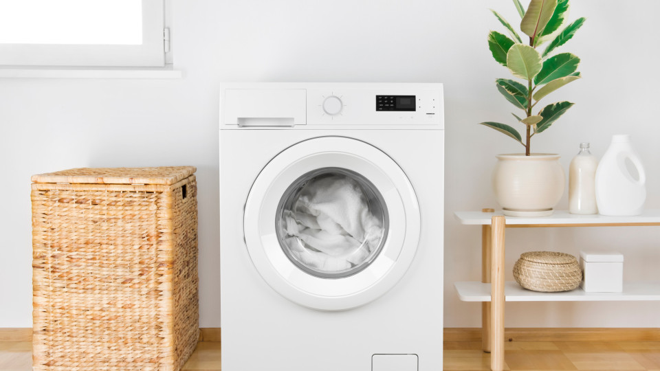 Colocar um lenço de papel na máquina de lavar roupa só tem vantagens