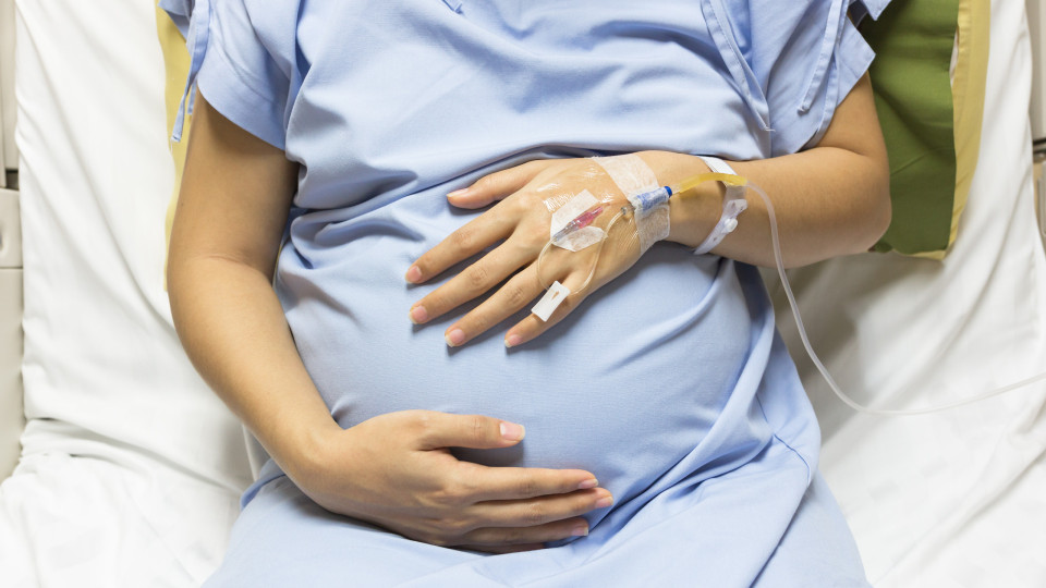 Estudo alerta: Dieta vegana na gravidez aumenta risco de pré-eclâmpsia