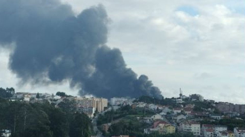 Autarca de Gondomar garante que incêndio não afetou silos da fábrica