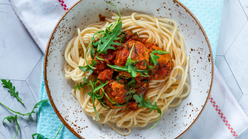 Easy chicken meatballs with spaghetti recipe. Enjoy!