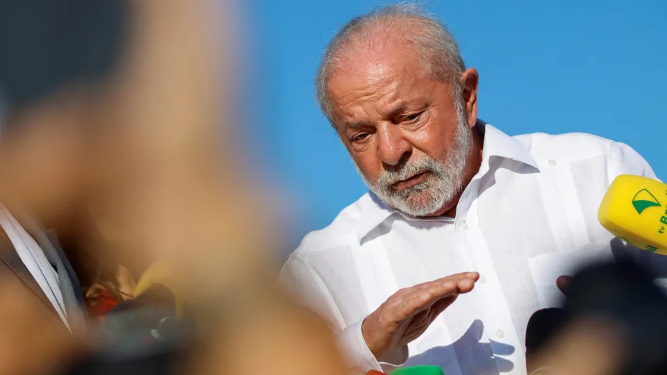 Lula diz que planeta "está farto de acordos climáticos não cumpridos"