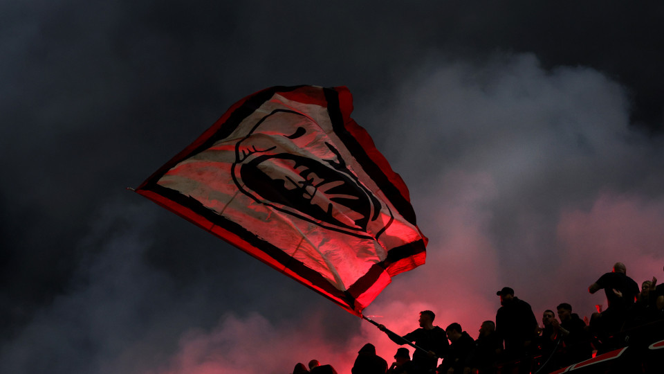 Claque do AC Milan critica direção: "O caos total reina no clube"