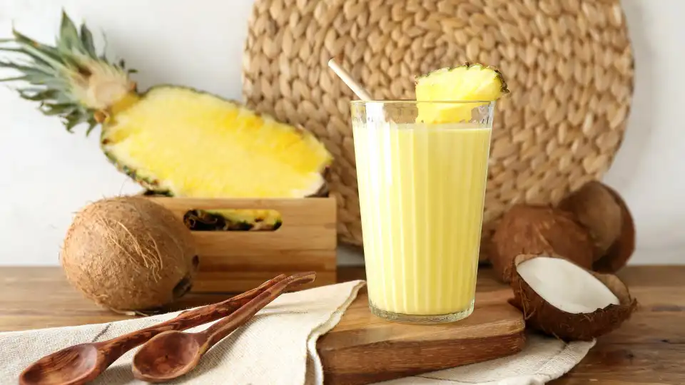 É um batido 'fit', mas sabe a gulodice. Eis a receita