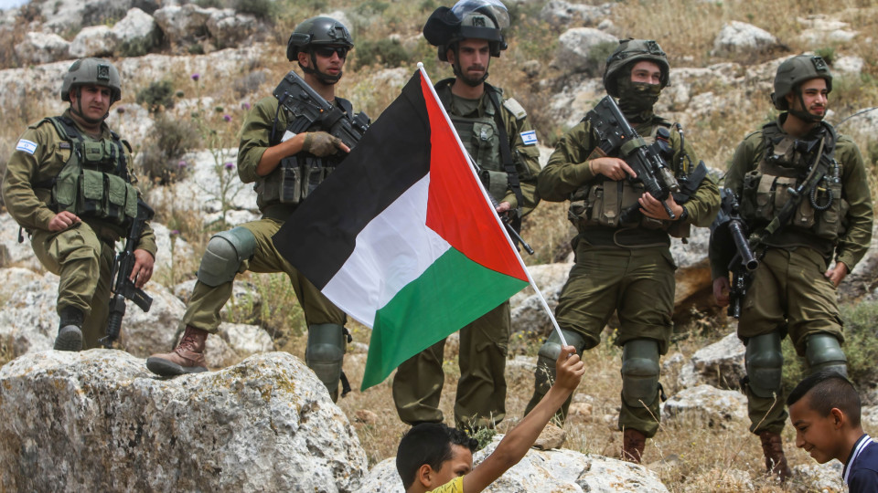 Violência israelita deslocou 1.100 palestinianos na Cisjordânia em 2022