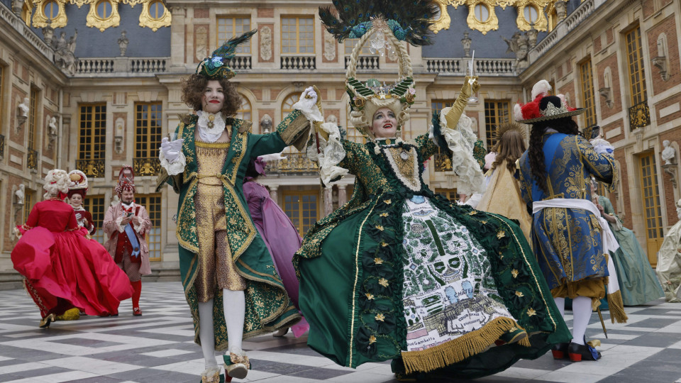Palácio de Versalhes voltou a receber grandes bailes de época. As imagens