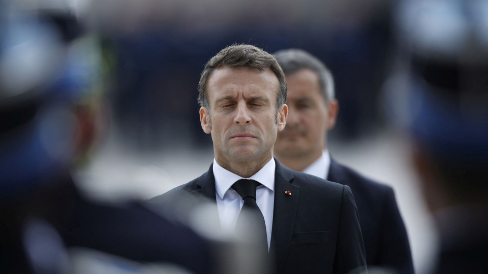 Macron fala ao país após dissolver o parlamento: "Única solução"