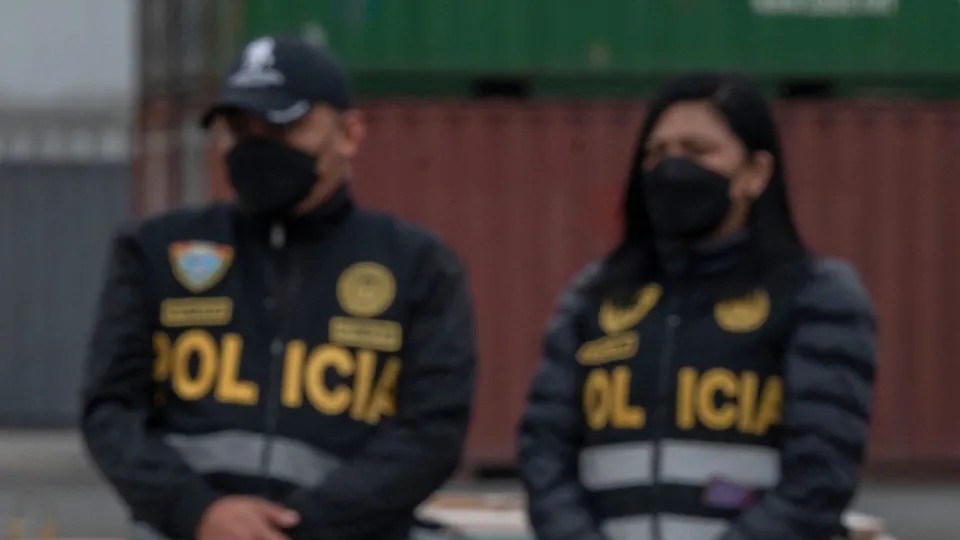 Apreendidos 58 quilos de cocaína com símbolos nazis no Peru