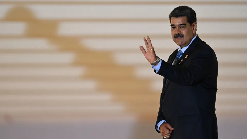 Maduro diz que Petro tornou-se 'garante' do diálogo com a oposição