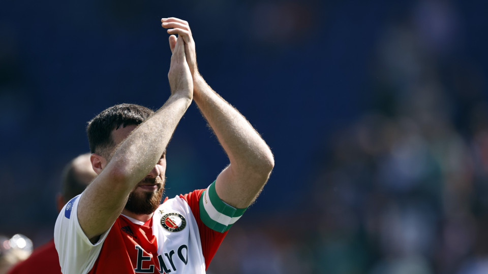 Orkun Kokçu despede-se com emoção do Feyenoord: "Sempre disse..."