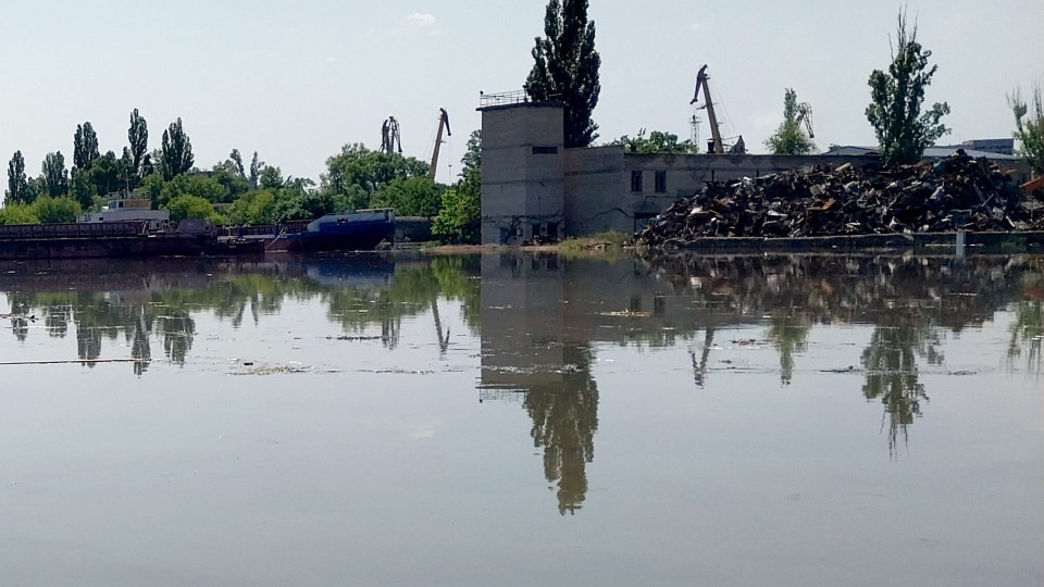 Moscovo e Kyiv pedem condenação internacional por destruição de barragem