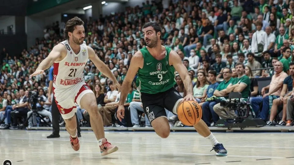 FIBA segue UEFA e 'baralha' jogos de Benfica e Sporting em Israel