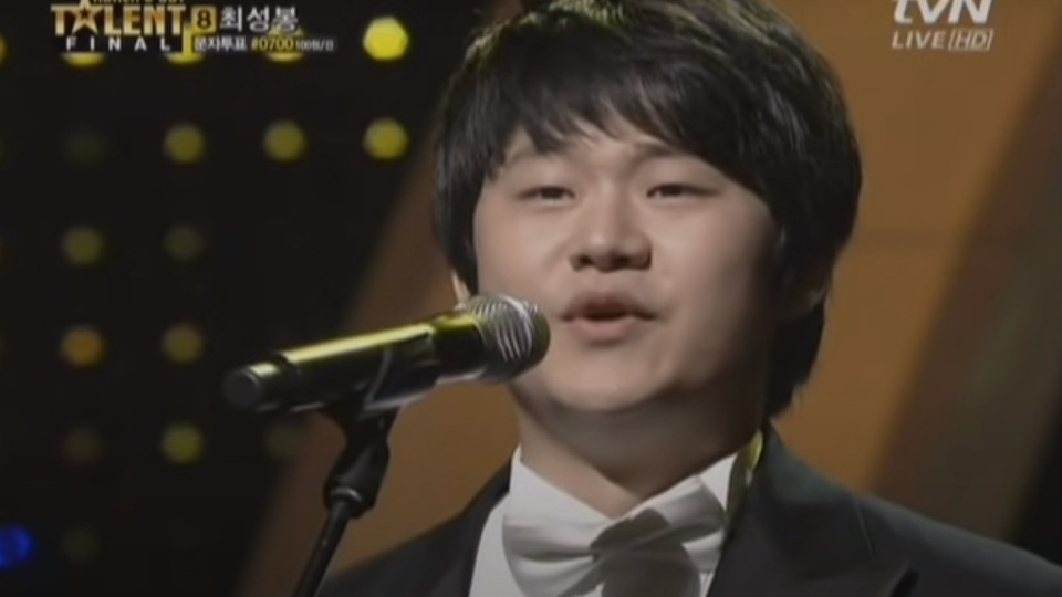 Morreu Choi Sung-bong, cantor que comoveu o mundo no 'Korea's Got Talent'