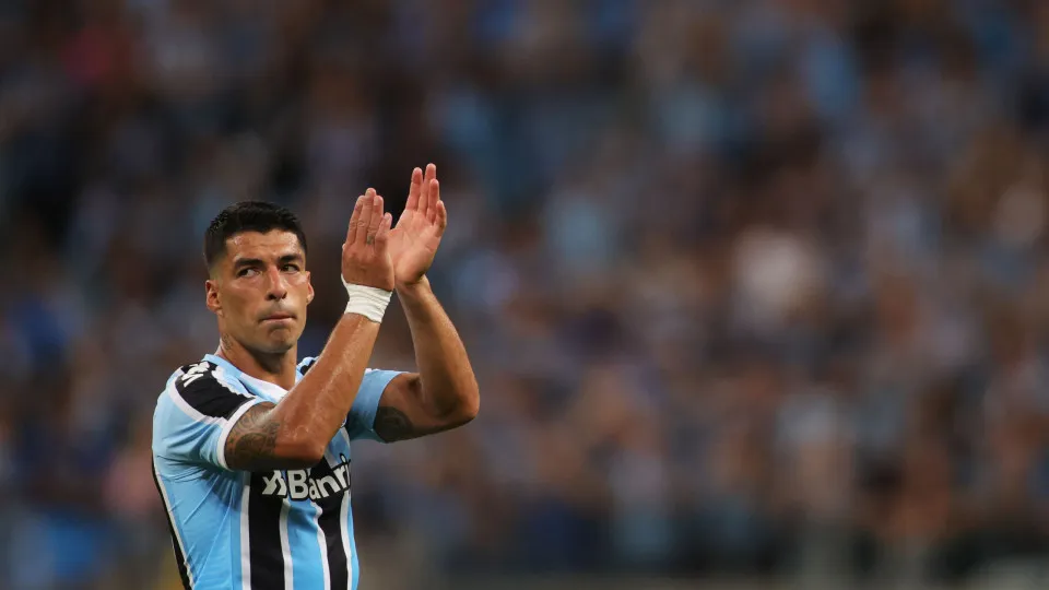 Treinador do Grémio coloca Suárez na linha: "Novela tem de acabar..."