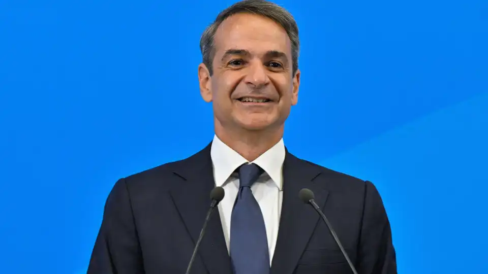 Grécia. Mitsotakis à beira de maioria absoluta com 55% dos votos contados