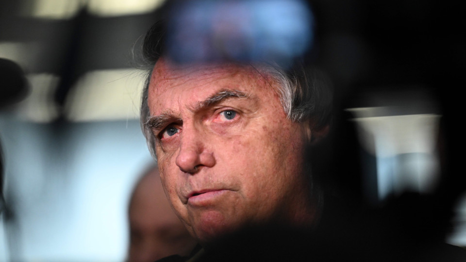Bolsonaro convoca manifestação com apoiantes no dia 25 de fevereiro