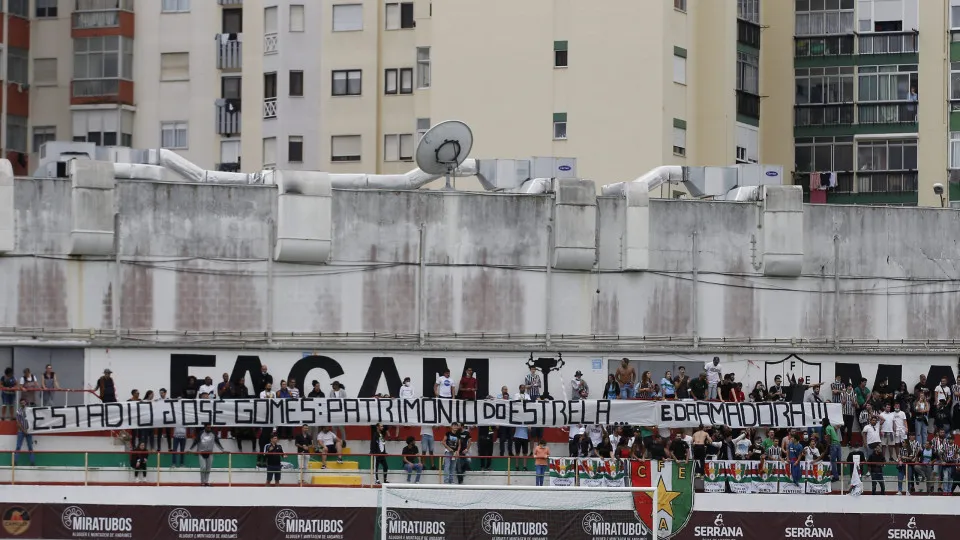 "O 'homem' montou bem a equipa". Estrela ganhou ao Sporting há 26 anos