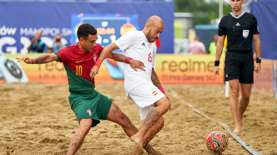 Portugal falha nos penáltis e perde bronze no futebol de praia