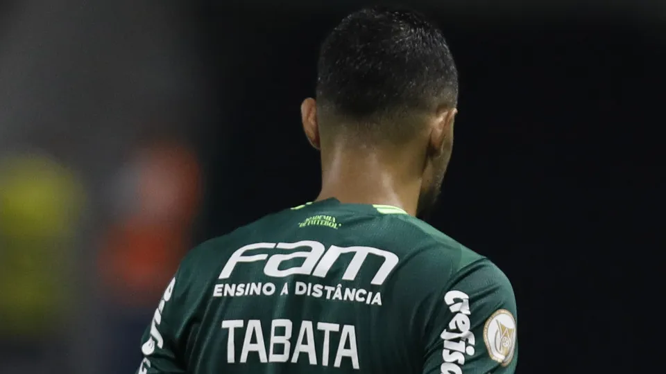 Ex-Sporting está descontente com Abel Ferreira e quer rumar ao Qatar