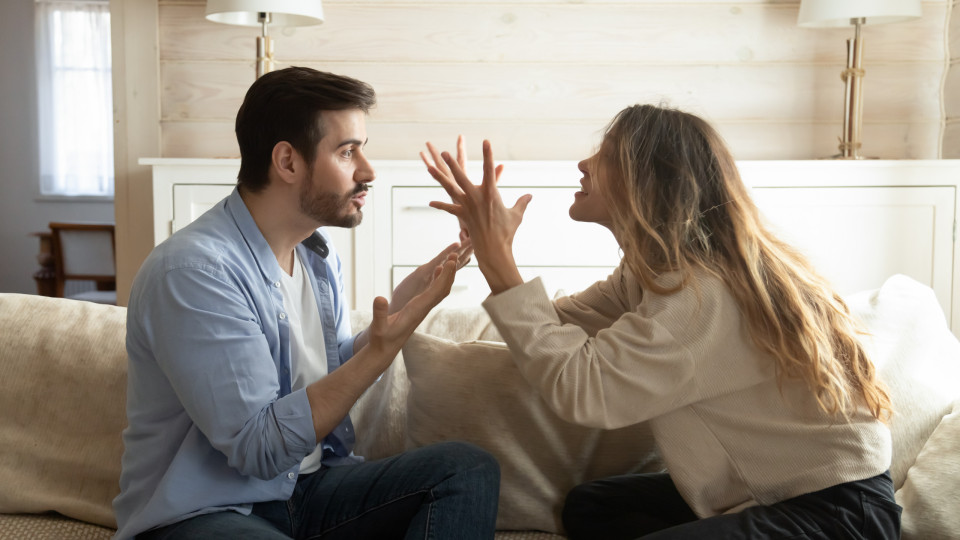 Psicóloga alerta para seis comportamentos que destroem uma relação