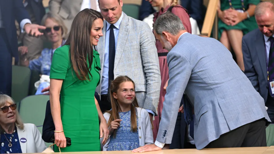 Vestido da princesa Charlotte em Wimbledon tem significado especial?