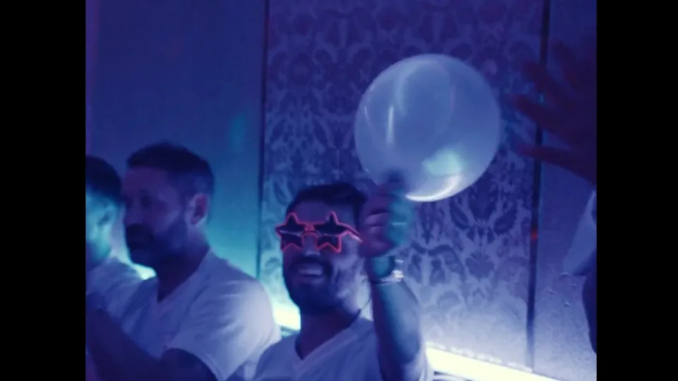 Bernardo Silva surpreende e surge em sessão de... karaoke