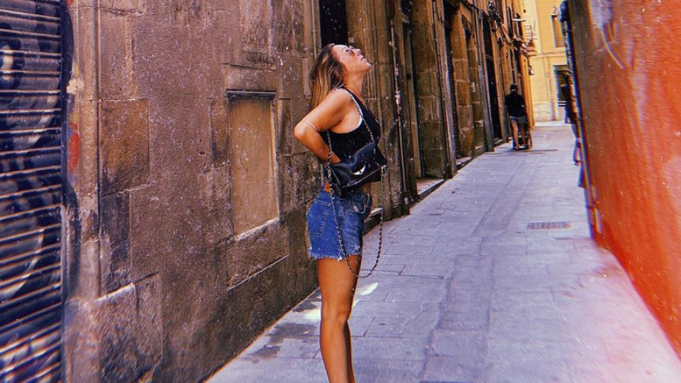 Joana Machado Madeira posa nua durante férias em Barcelona