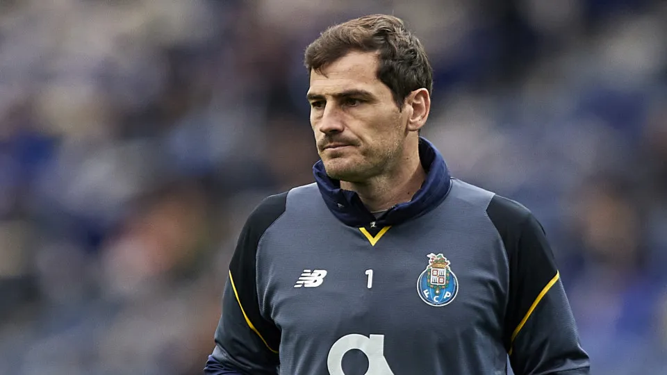 Especialistas discutem causas do enfarte de Iker Casillas