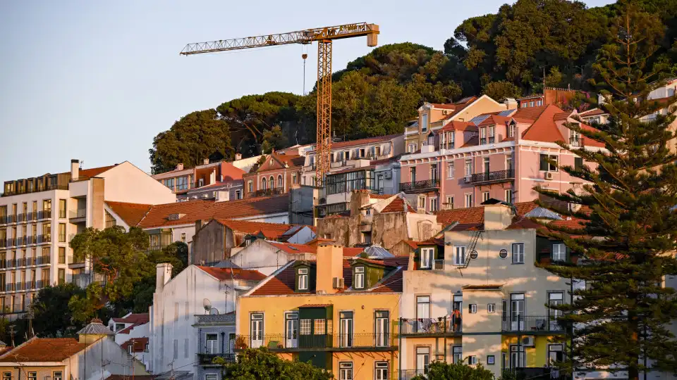 Oposição chumba isenção de IMT para jovens até aos 35 anos em Lisboa