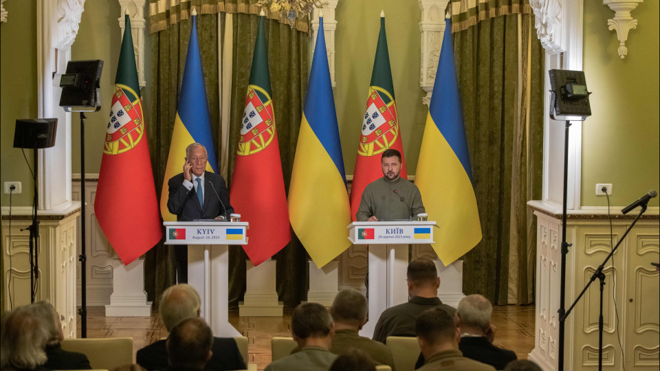 Zelensky confirma ação na Crimeia mas pede prudência sobre reconquista