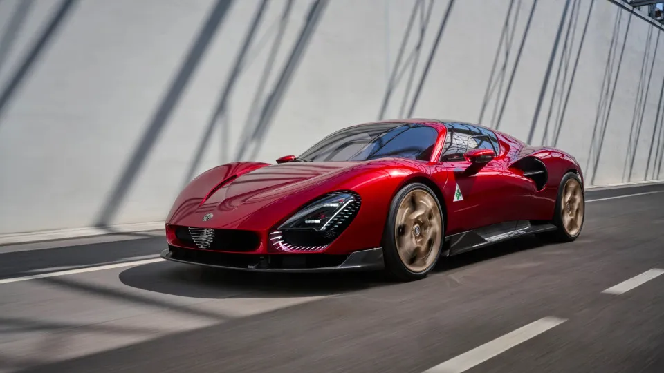 Elétrico... ou não. Alfa Romeo apresenta o exclusivo 33 Stradale